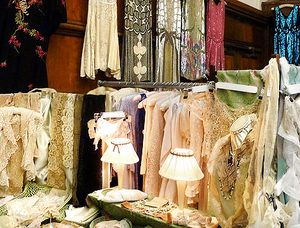 image011 300x228 The Decorative Antiques & Textiles Fair